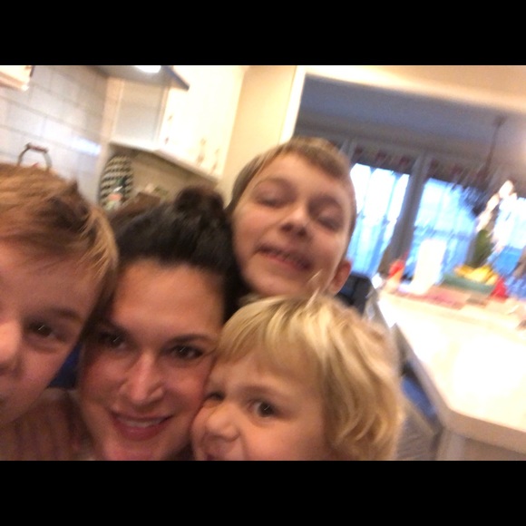 Meet your Posher, Brooke - Picture 2 of 3